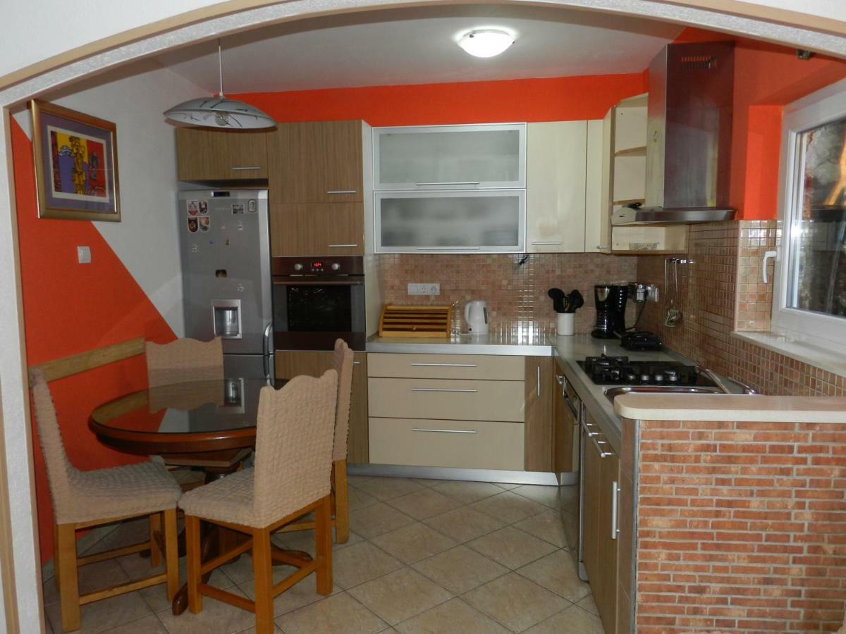 Apartmani Maruncic Omiš Eksteriør billede